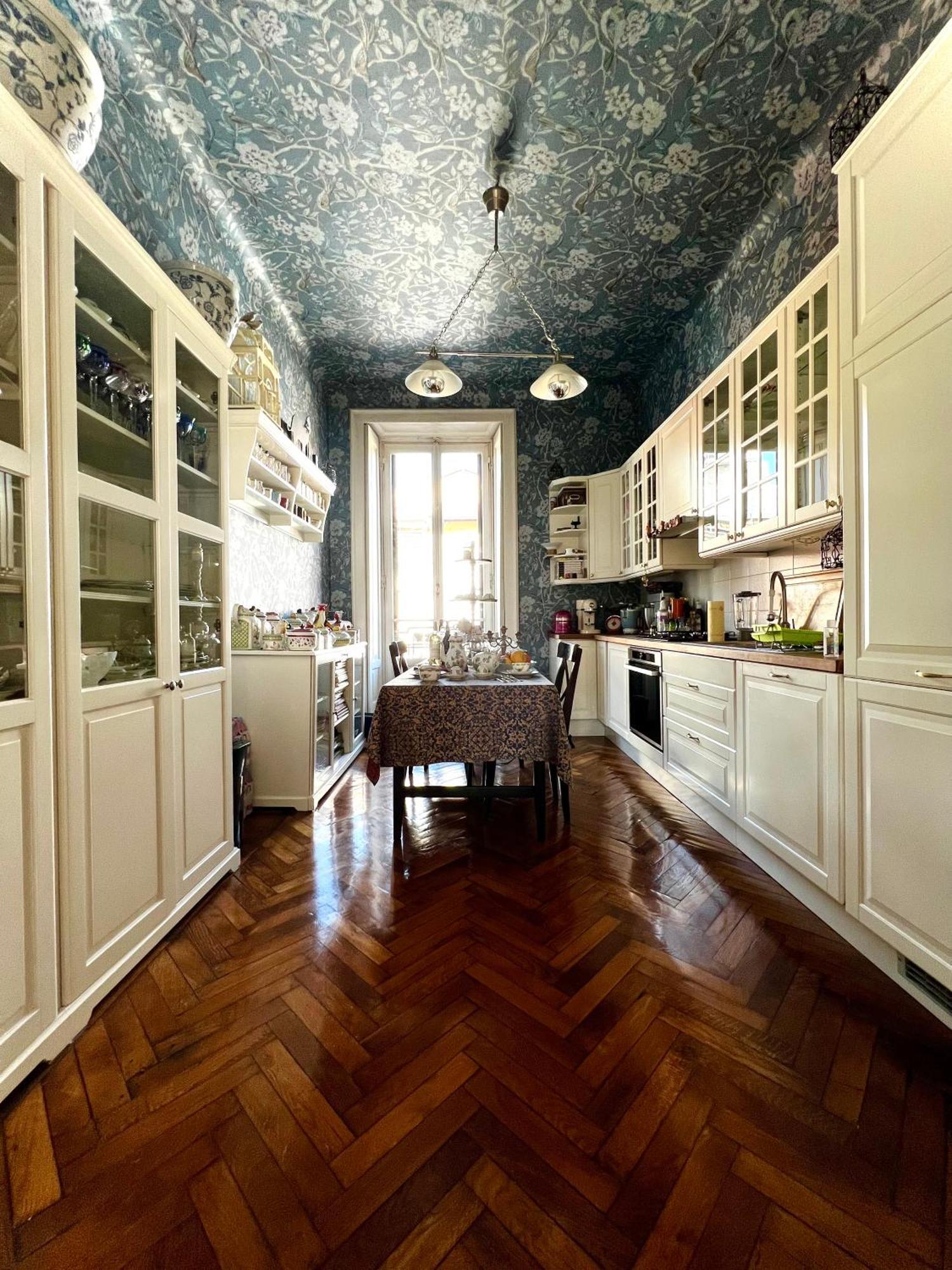 Luxury Room In Central Art Nouveau Building Next To Metro Station Mailand Exterior foto